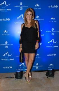 Flavia Palmiero feet photo thumbnail