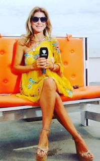 Flavia Palmiero feet photo thumbnail