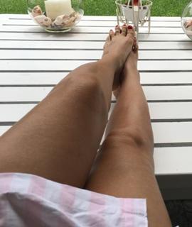 Flavia Palmiero feet photo thumbnail