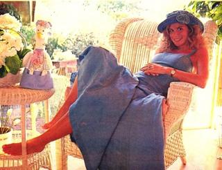 Flavia Palmiero feet photo thumbnail