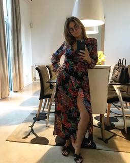 Flavia Palmiero feet photo thumbnail