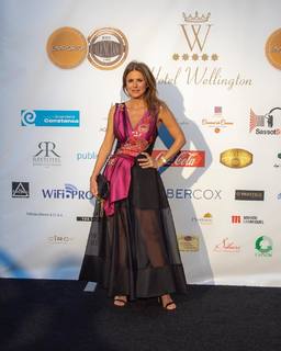 Flavia Palmiero feet photo thumbnail