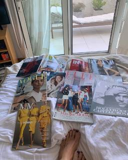 Flavia Palmiero feet photo thumbnail