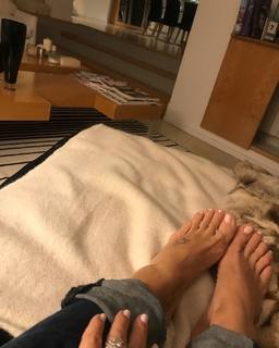 Flavia Palmiero feet photo thumbnail