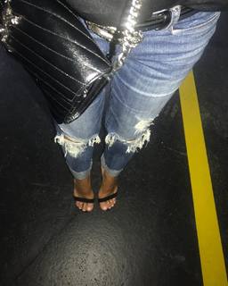 Flavia Palmiero feet photo thumbnail