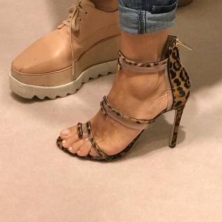 Flavia Palmiero feet photo thumbnail