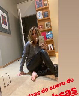 Flavia Palmiero feet photo thumbnail