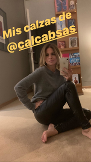 Flavia Palmiero feet photo thumbnail