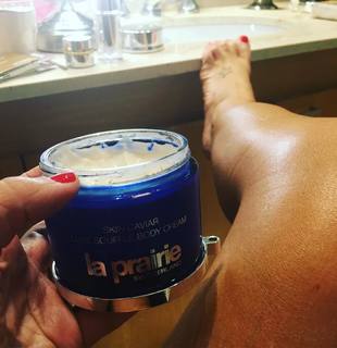 Flavia Palmiero feet photo thumbnail