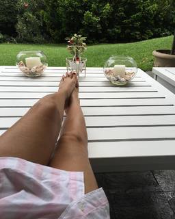 Flavia Palmiero feet photo thumbnail