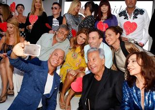 Flavia Palmiero feet photo thumbnail