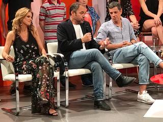 Flavia Palmiero feet photo thumbnail