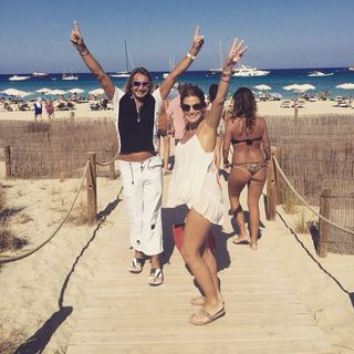 Flavia Palmiero feet photo thumbnail