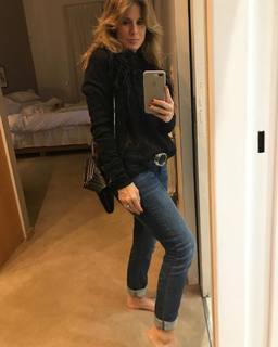 Flavia Palmiero feet photo thumbnail