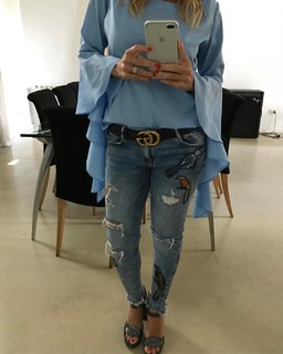 Flavia Palmiero feet photo thumbnail