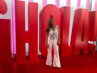 Flavia Palmiero feet photo thumbnail