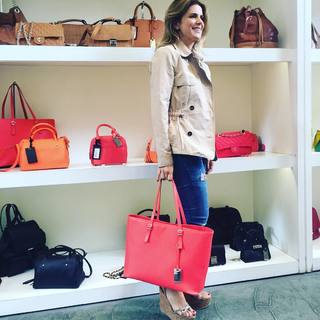 Flavia Palmiero feet photo thumbnail