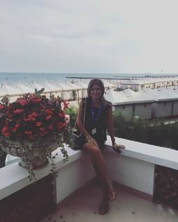 Flavia Palmiero feet photo thumbnail