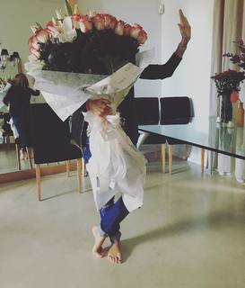 Flavia Palmiero feet photo thumbnail