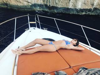 Flavia Palmiero feet photo thumbnail