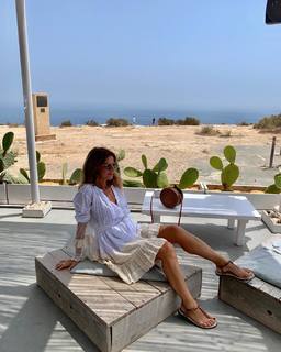 Flavia Palmiero feet photo thumbnail