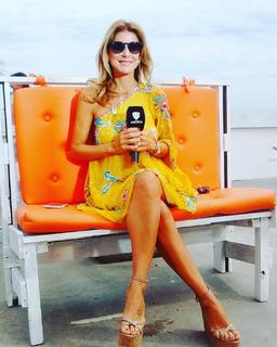 Flavia Palmiero feet photo thumbnail