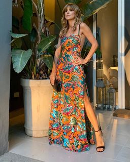 Flavia Palmiero feet photo thumbnail