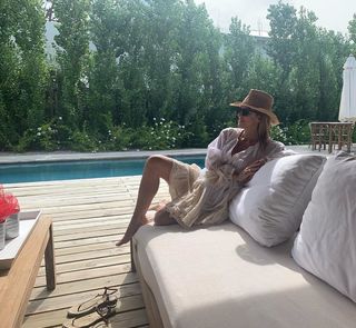 Flavia Palmiero feet photo thumbnail