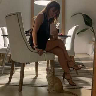 Flavia Palmiero feet photo thumbnail