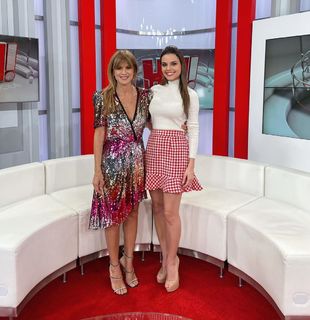 Flavia Palmiero feet photo thumbnail