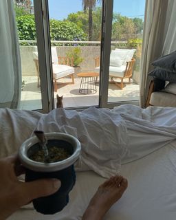 Flavia Palmiero feet photo thumbnail