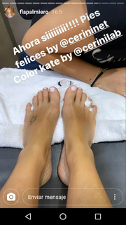 Flavia Palmiero feet photo thumbnail