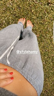 Flavia Palmiero feet photo thumbnail