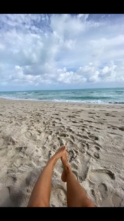 Flavia Palmiero feet photo thumbnail