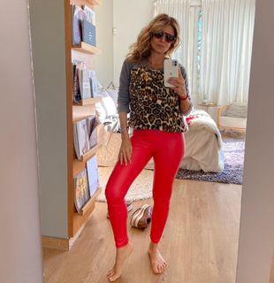 Flavia Palmiero feet photo thumbnail