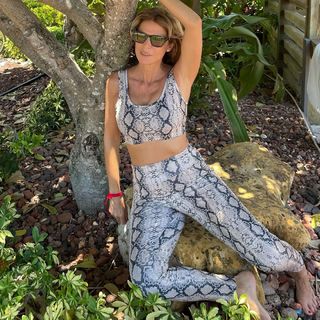 Flavia Palmiero feet photo thumbnail