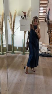 Flavia Palmiero feet photo thumbnail