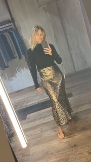 Flavia Palmiero feet photo thumbnail