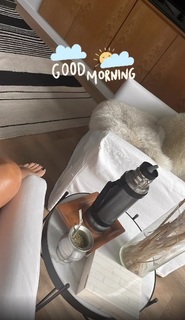 Flavia Palmiero feet photo thumbnail