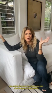 Flavia Palmiero feet photo thumbnail