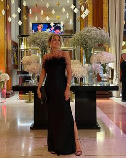 Flavia Palmiero feet photo thumbnail