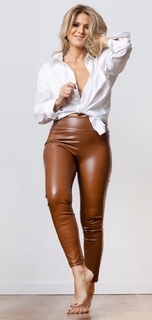 Flavia Palmiero feet photo thumbnail