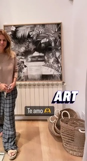 Flavia Palmiero feet photo thumbnail