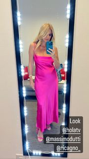 Flavia Palmiero feet photo thumbnail