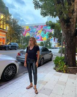 Flavia Palmiero feet photo thumbnail