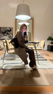 Flavia Palmiero feet photo thumbnail