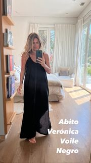 Flavia Palmiero feet photo thumbnail