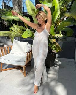 Flavia Palmiero feet photo thumbnail