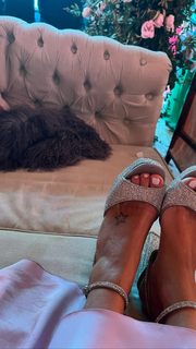 Flavia Palmiero feet photo thumbnail
