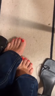 Flavia Palmiero feet photo thumbnail